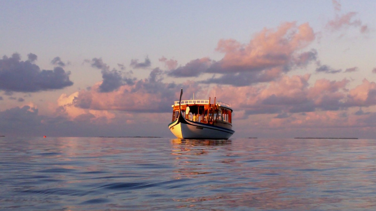 Maldives Boat Cruise - Things to do in Maldives